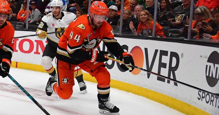 New Blues enforcer Ross Johnston already feeling at 'home' in St. Louis