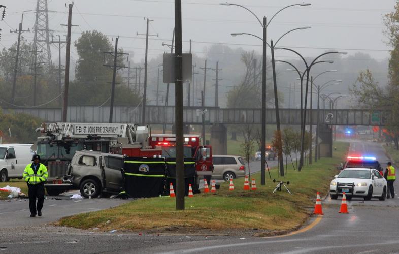 2 people killed, 6 children injured in crash on deadly section of