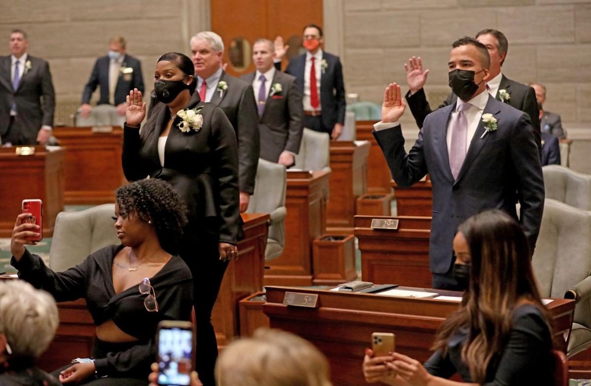 New lawmakers sworn in as Missouri's 2021 legislative session starts