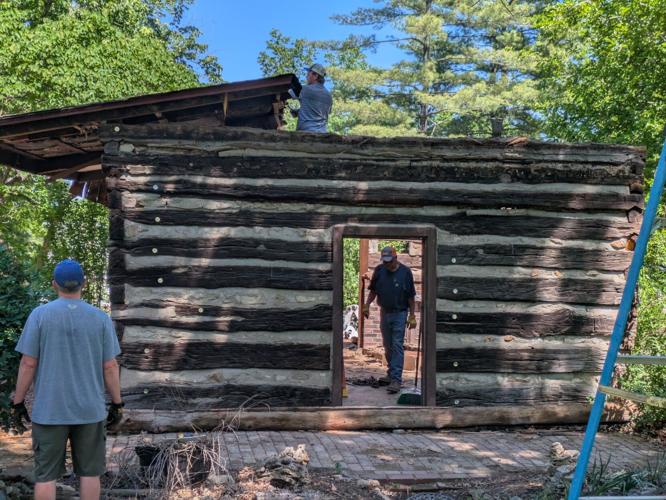 History of the Lowe-Lindemann cabin in Des Peres