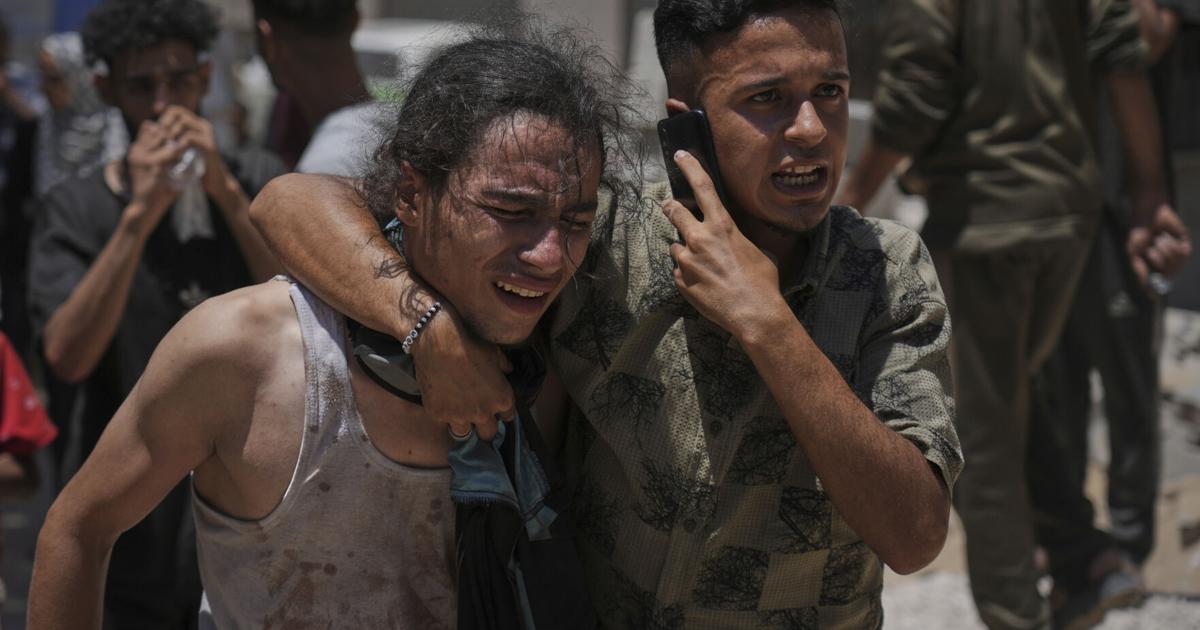 73 Palestinians seeking aid are killed in Gaza as Israel widens its evacuation orders
