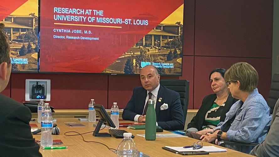 Dean Marius Boboc welcomes Romanian ambassador for campus visit