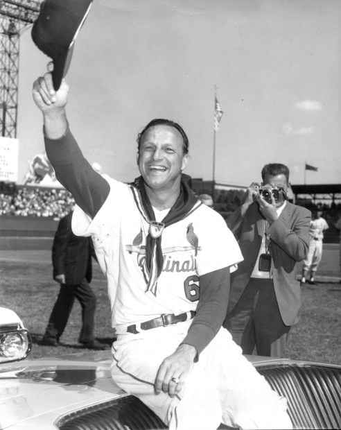 After getting final hit of his career, Stan Musial, familiar No. 6 among  St. Louis Cards players, leaves game with Cincinnati at a run, Sept. 29,  1963 in St. Louis, Missouri ?headed for the bench and retirement. After  reaching first, he was replaced in