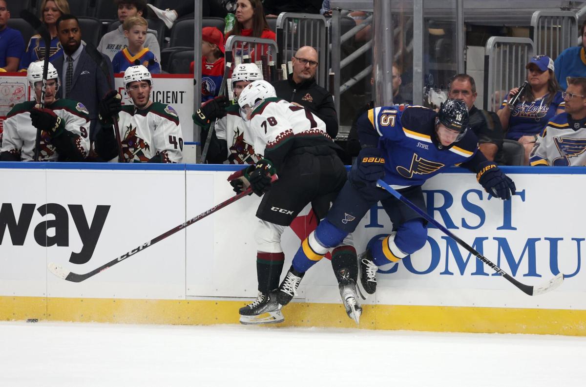 Preseason hockey fights delight Wichita crowd for NHL game between Coyotes  and Blues