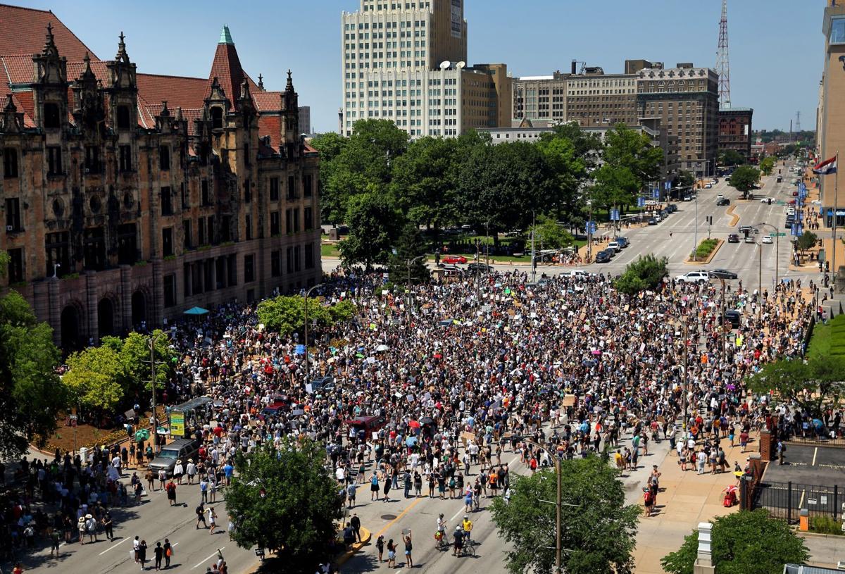 In St Louis And Florissant Webster Groves And Troy Ill Thousands March Against Racism Metro Stltoday Com