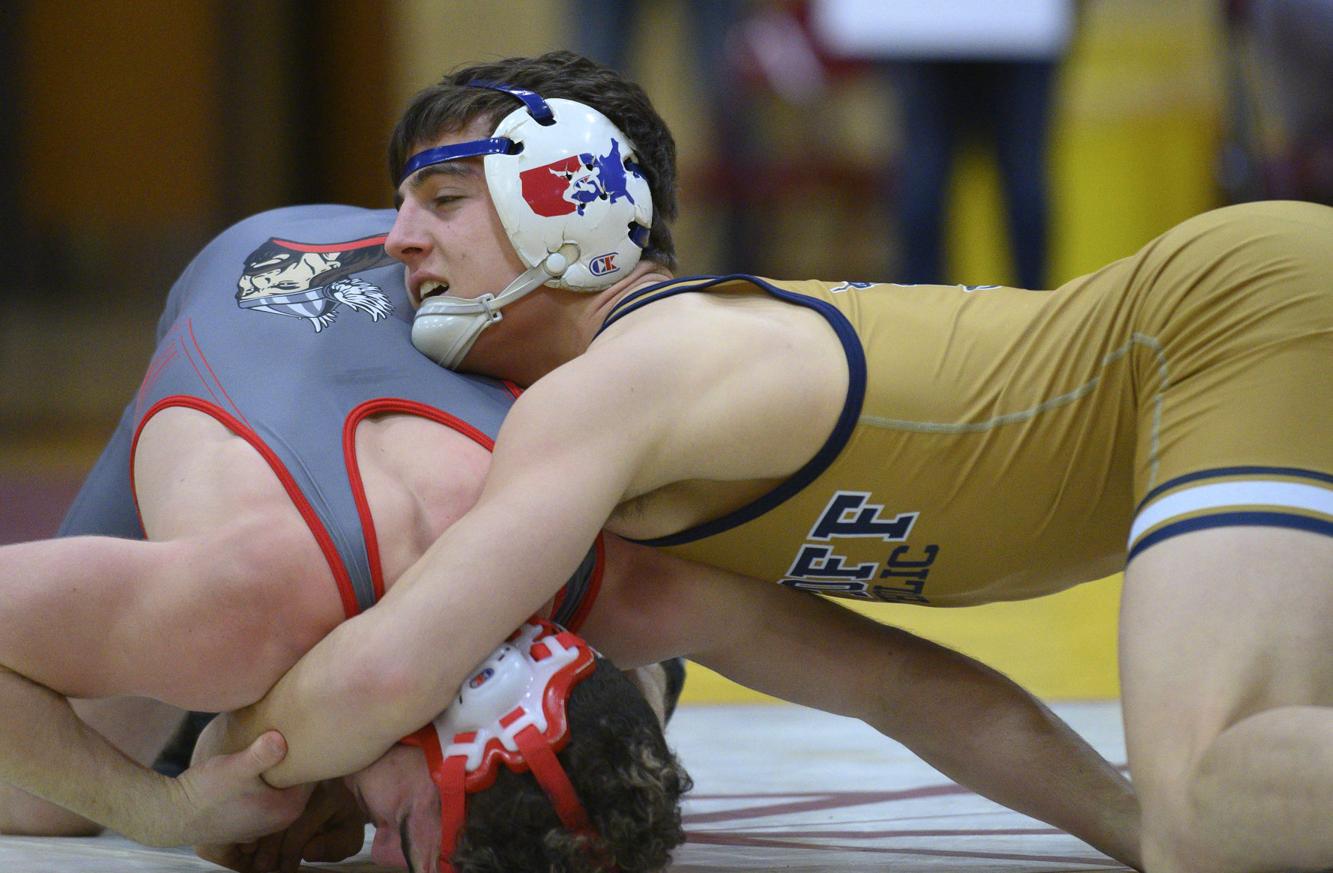 Illinois boys wrestling area state qualifiers