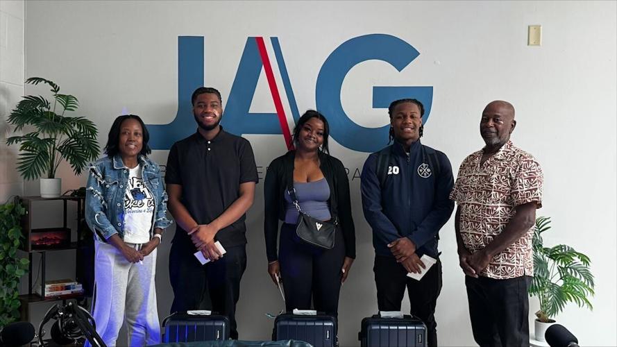 Vashon High School Students Finish Among Nation’s Best at Jobs for America's Graduates (JAG) National Conference