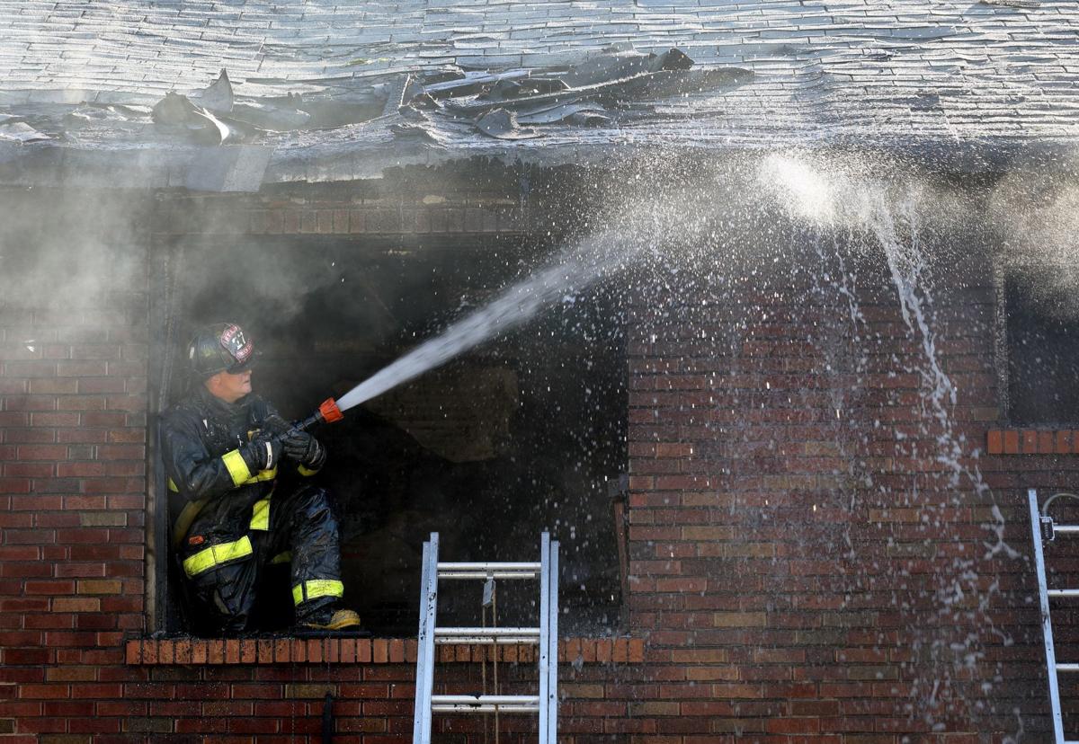 Vacant house fire 4900 block of Claxton