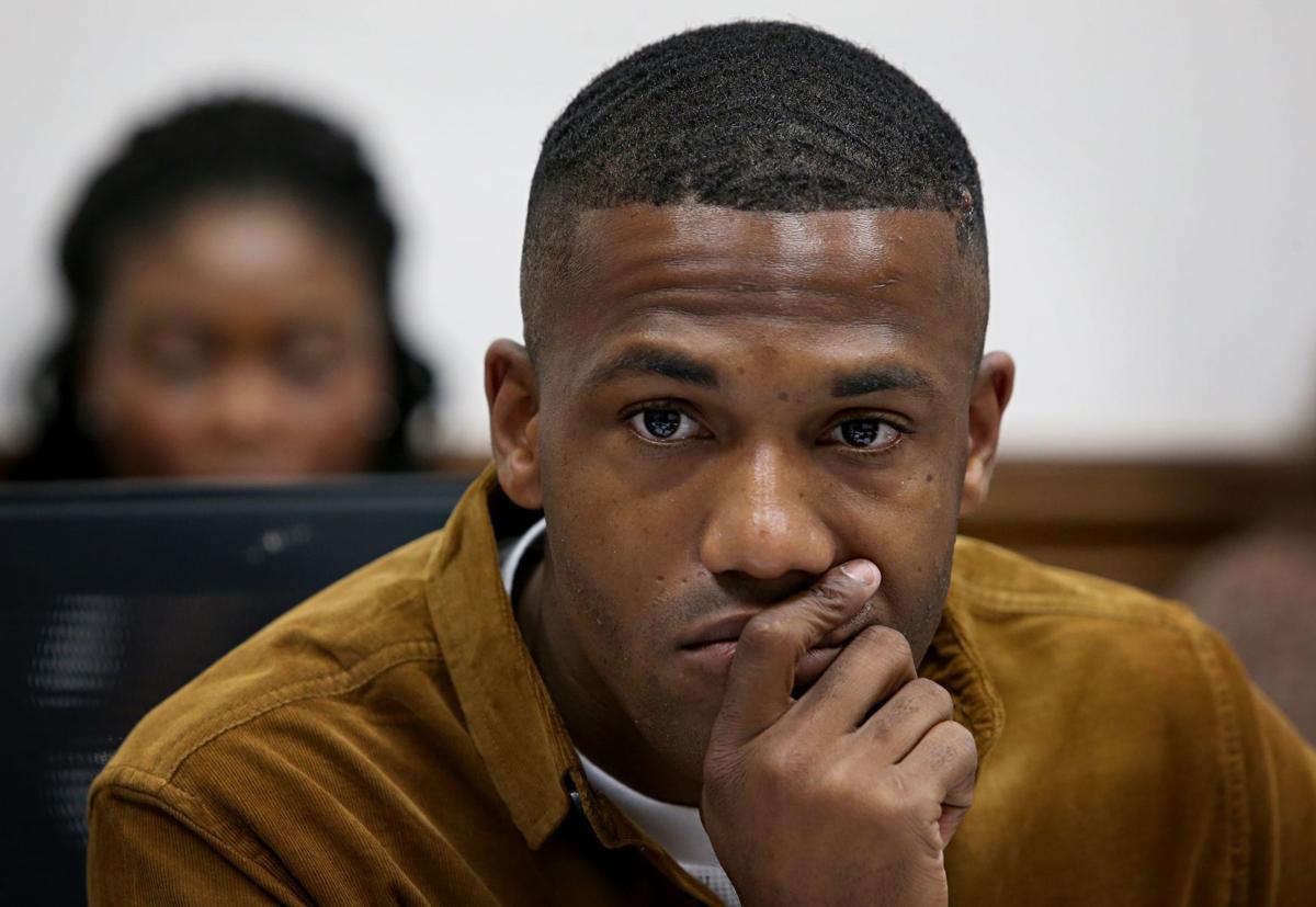 Resolution praising St. Louis police dies in committee