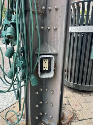 Man put glue in electrical outlets downtown, vendor says. St. Louis police investigate.