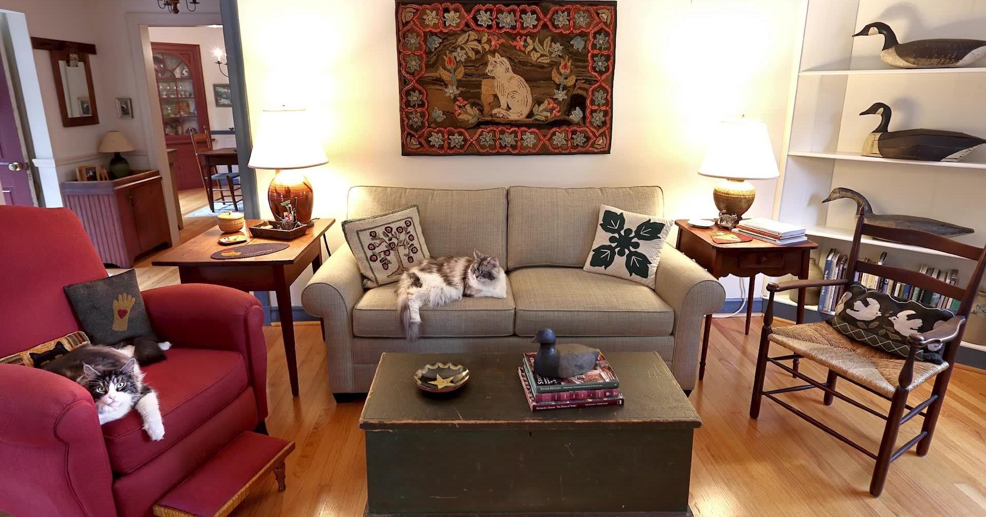 Kirkwood home is filled with potpourri of Americana pieces - Vimarsana News