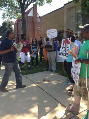 Court amnesty protest in Ferguson