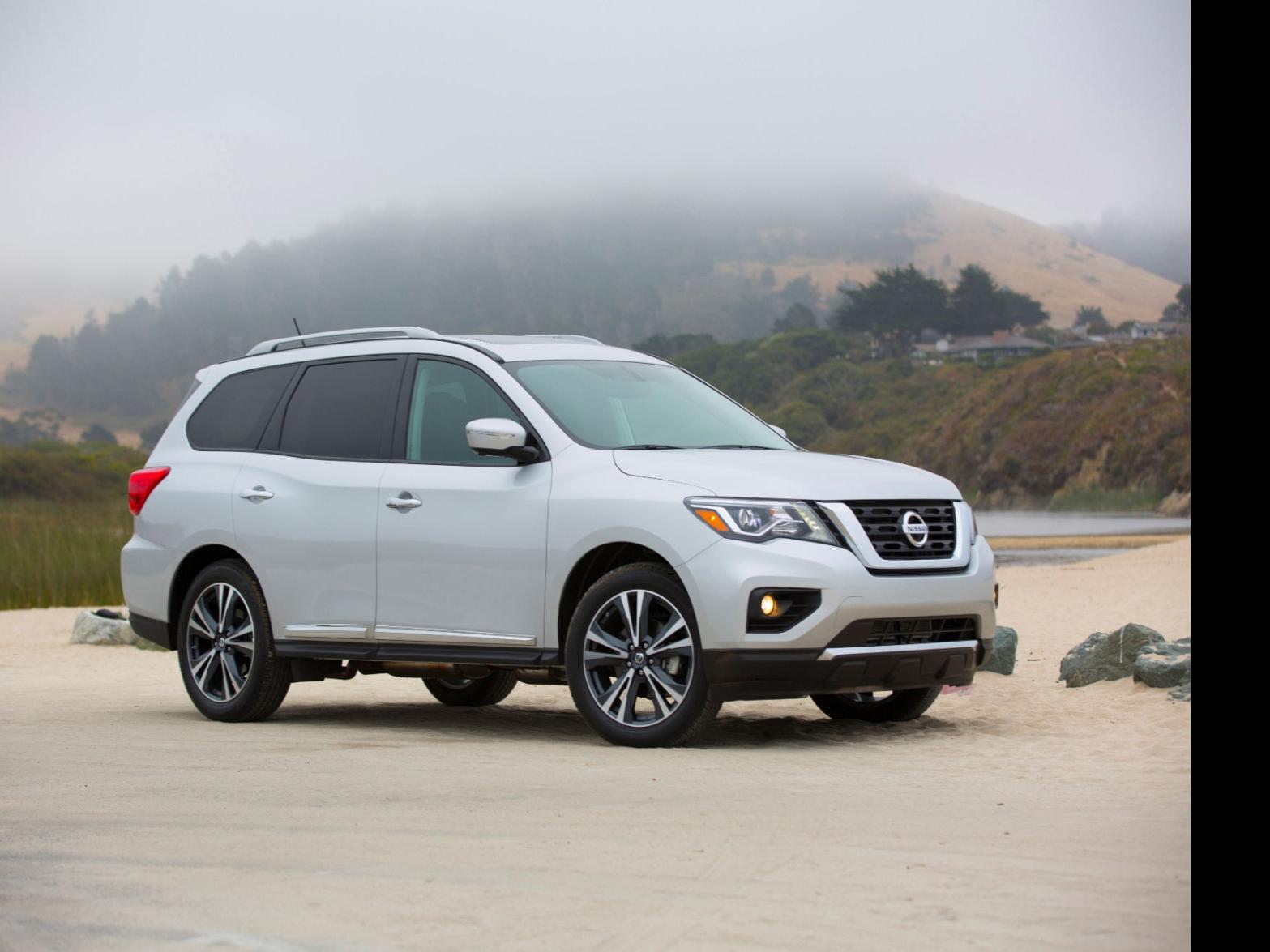 2018 Nissan Pathfinder It S A Classy Seven Seat Minivan Surrogate Automotive Stltoday Com