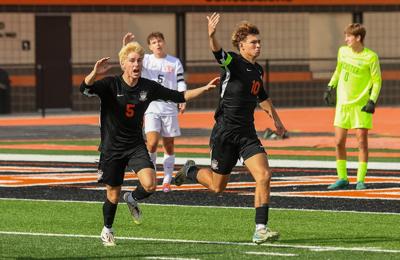 Summit vs. Webster Groves boys soccer