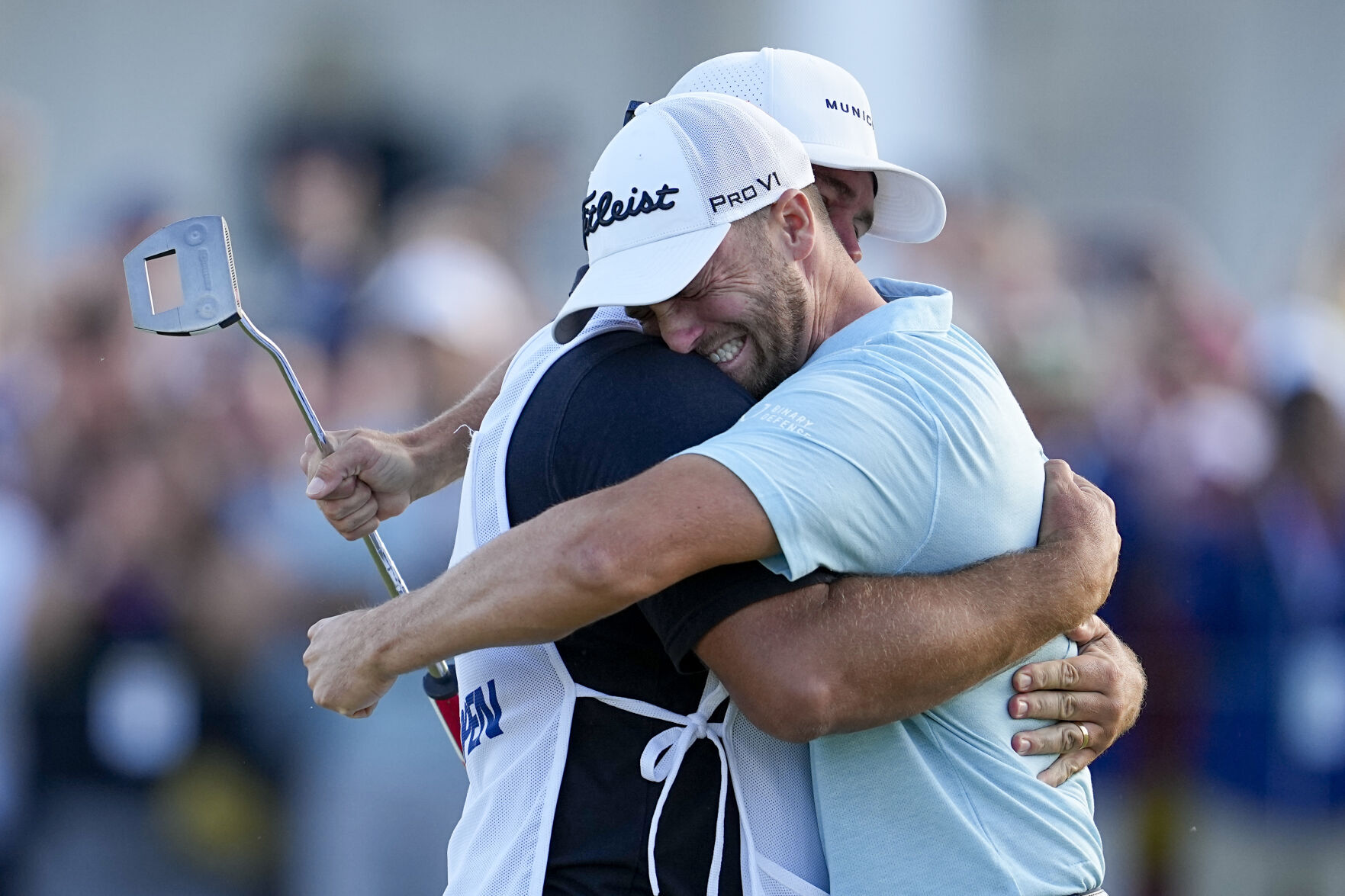 Clark's US Open win on Father's Day also a tribute to his late mom