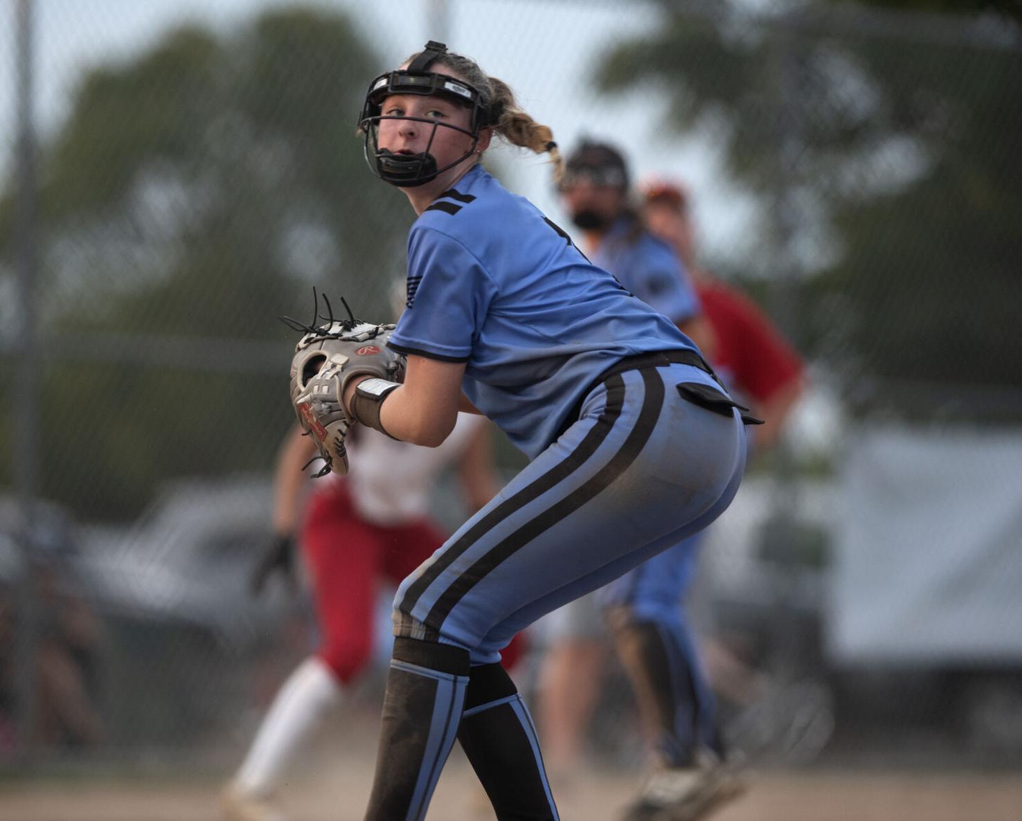 PostSeason Warmup softball tournament So. Ill Lady Roughnecks vs
