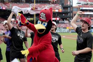 Cardinals host Pirates