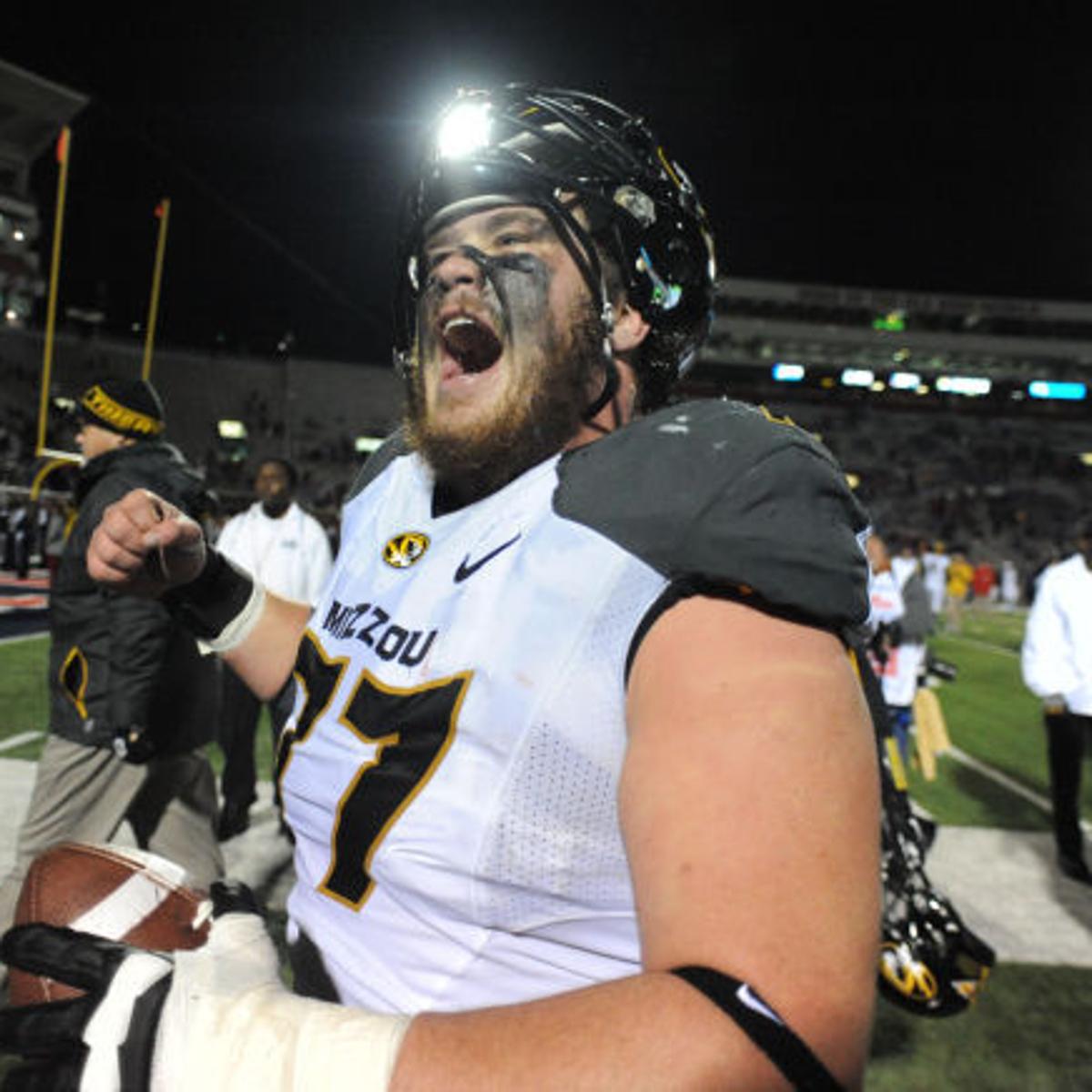Nfl Draft A Look At The Top Offensive Linemen Professional