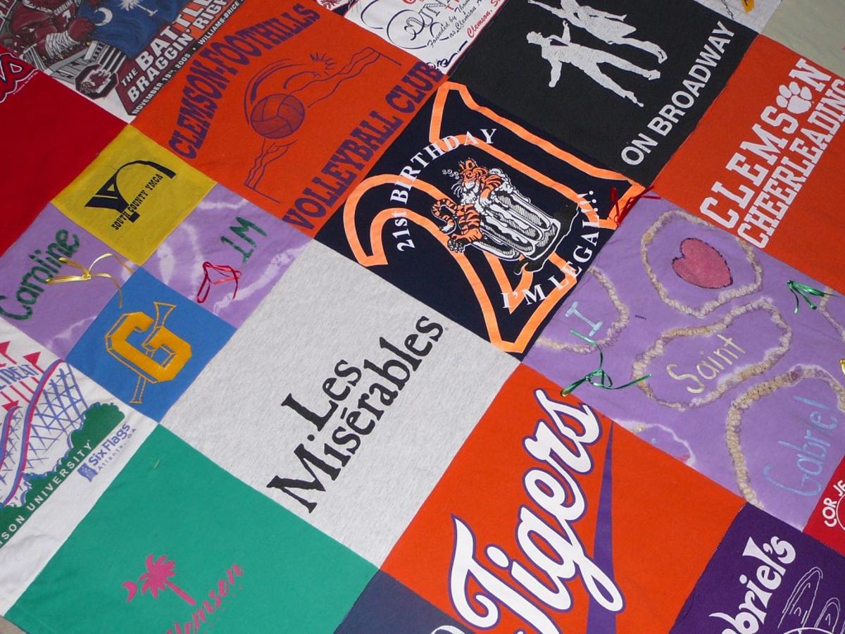 Made In St Louis Crafter Makes Quilts Made From T Shirts Home Garden Stltoday Com