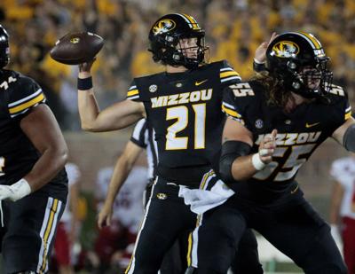 Missouri hosts South Dakota