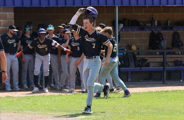 Panagos helps De Smet knock off CBC in district title game