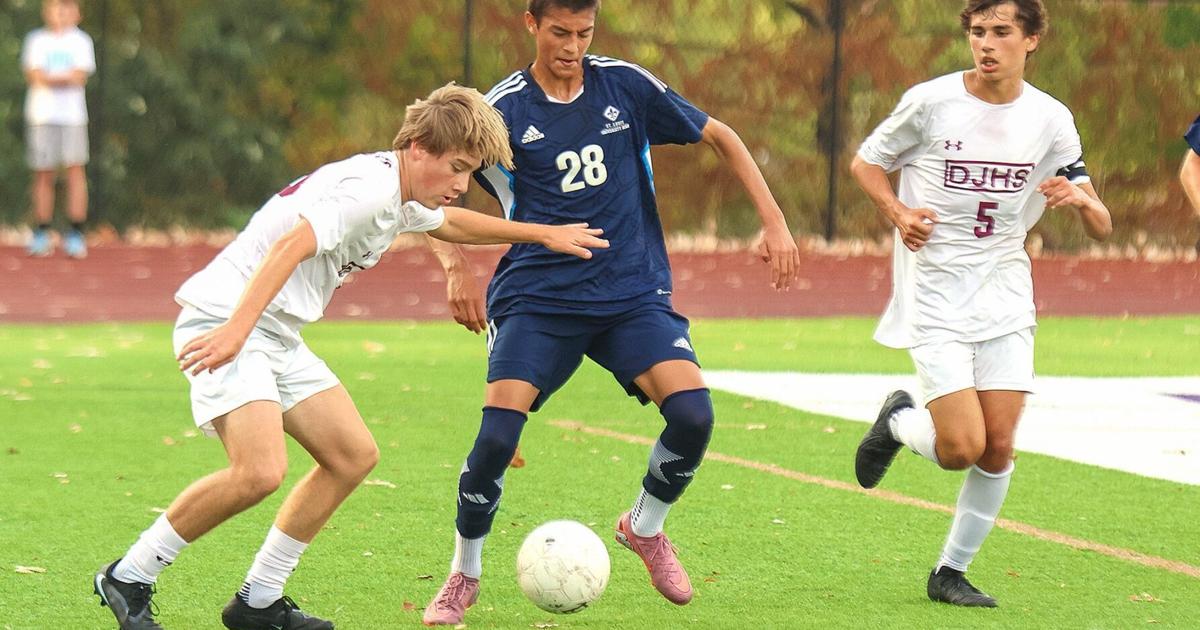 SLUH tops De Smet to claim 49th and final CBC Tournament title