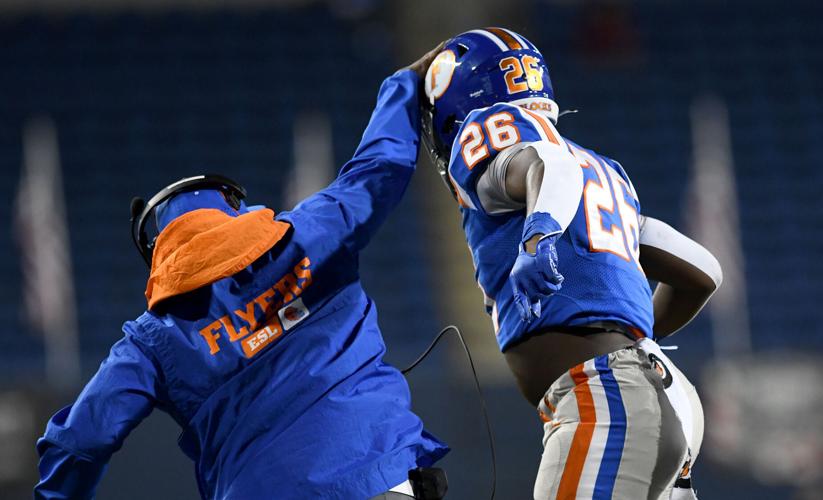 football-notebook-de-smet-lands-week-1-game-at-last-minute-east-st