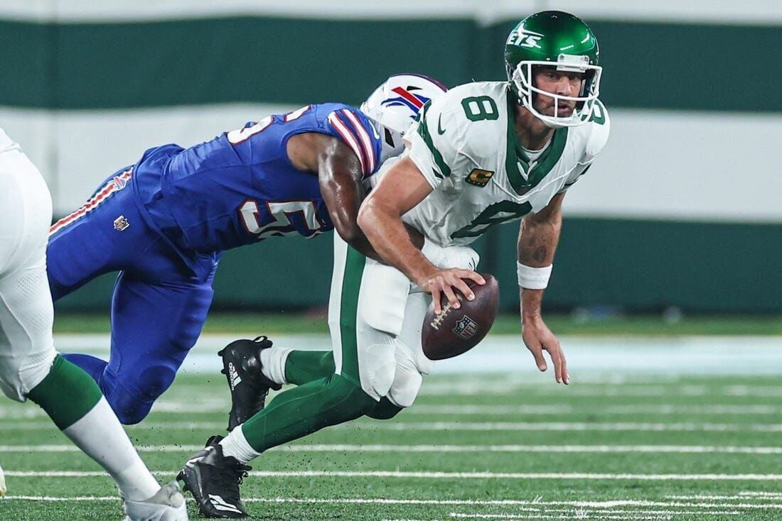 Adam Schefter on X: Aaron Rodgers' Jets' debut will come on Monday Night  Football, Sept. 11, at home against the Buffalo Bills.   / X