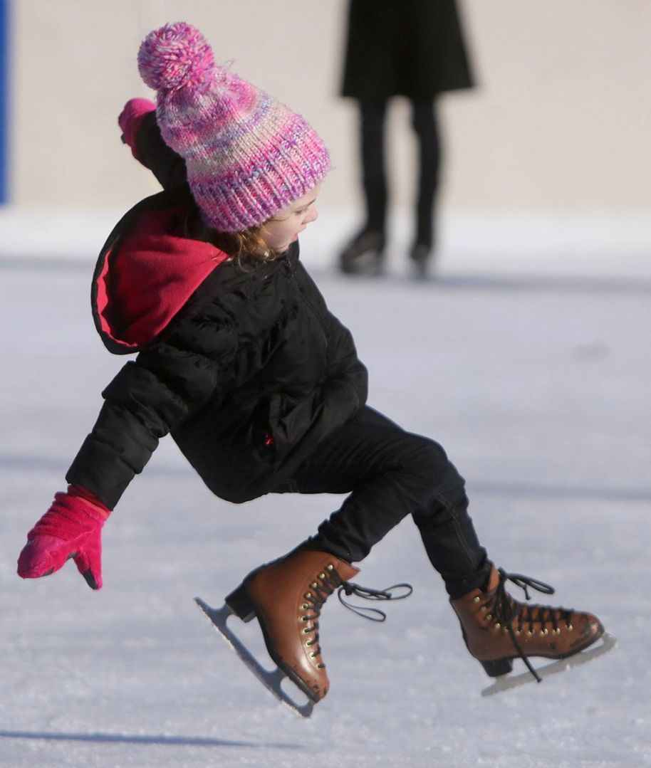 Skaters hit the ice at Shaw Park Ice Rink Multimedia
