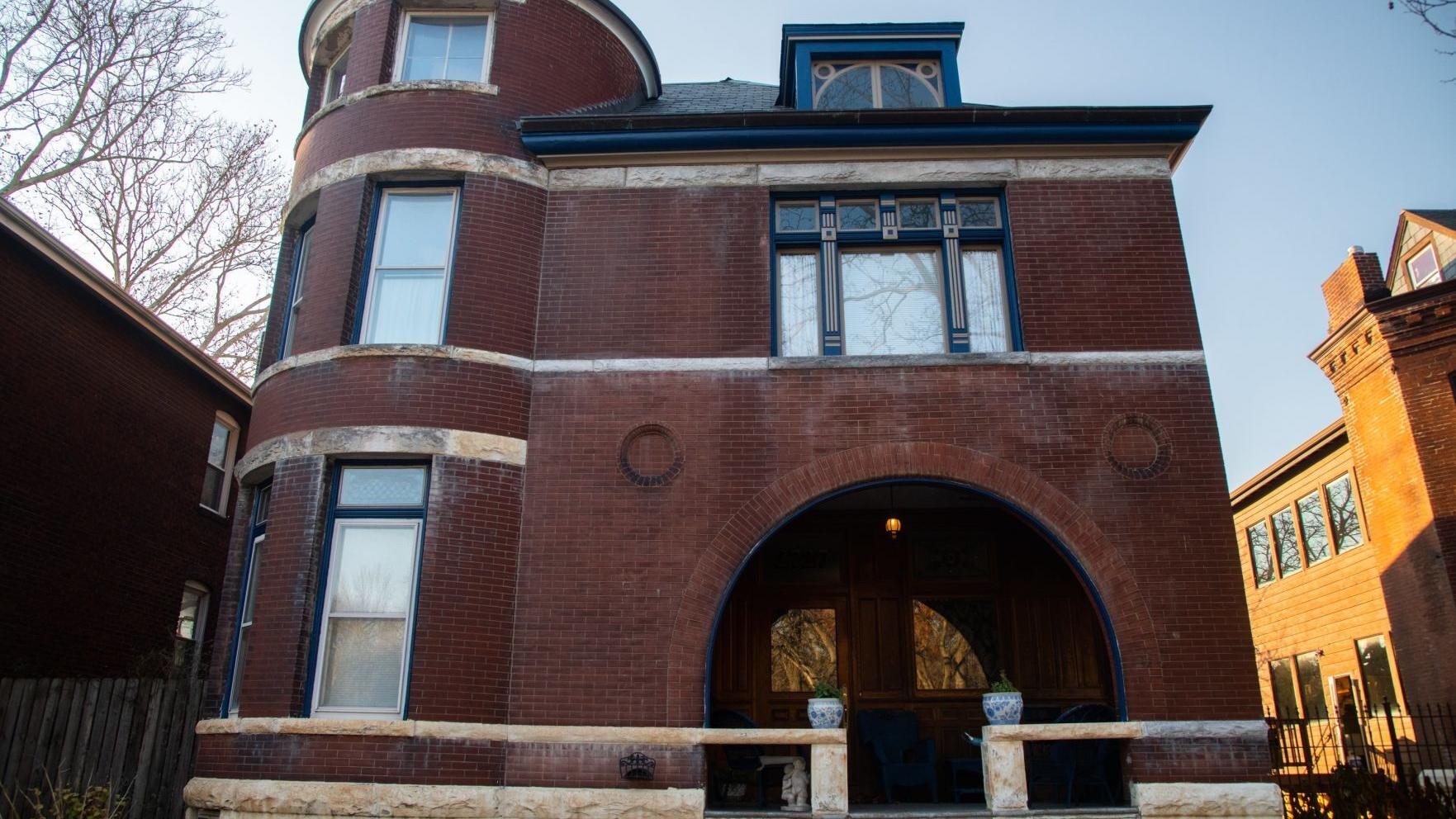 DIYer brings 1892 Southwest Garden home back to original glory — and then some