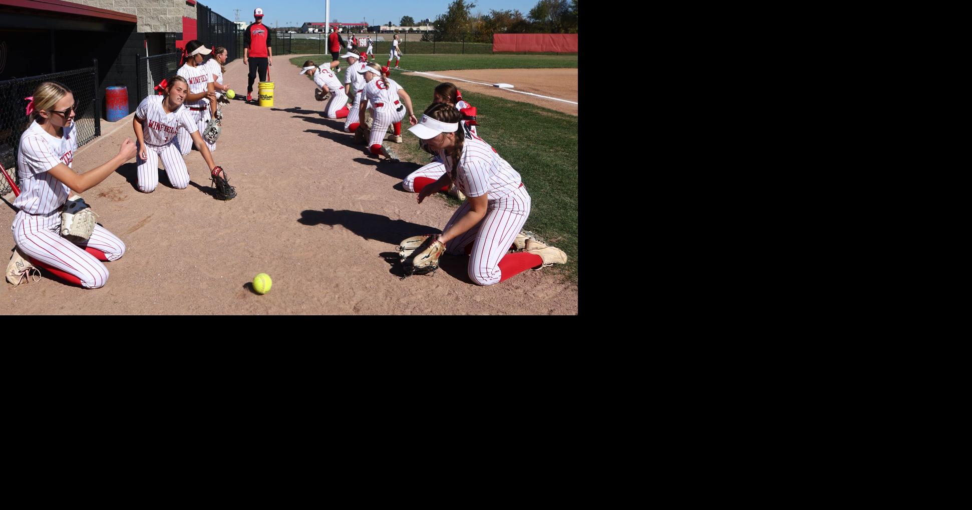 Class 3 softball state quarterfinal Winfield 7, Hallsville 5