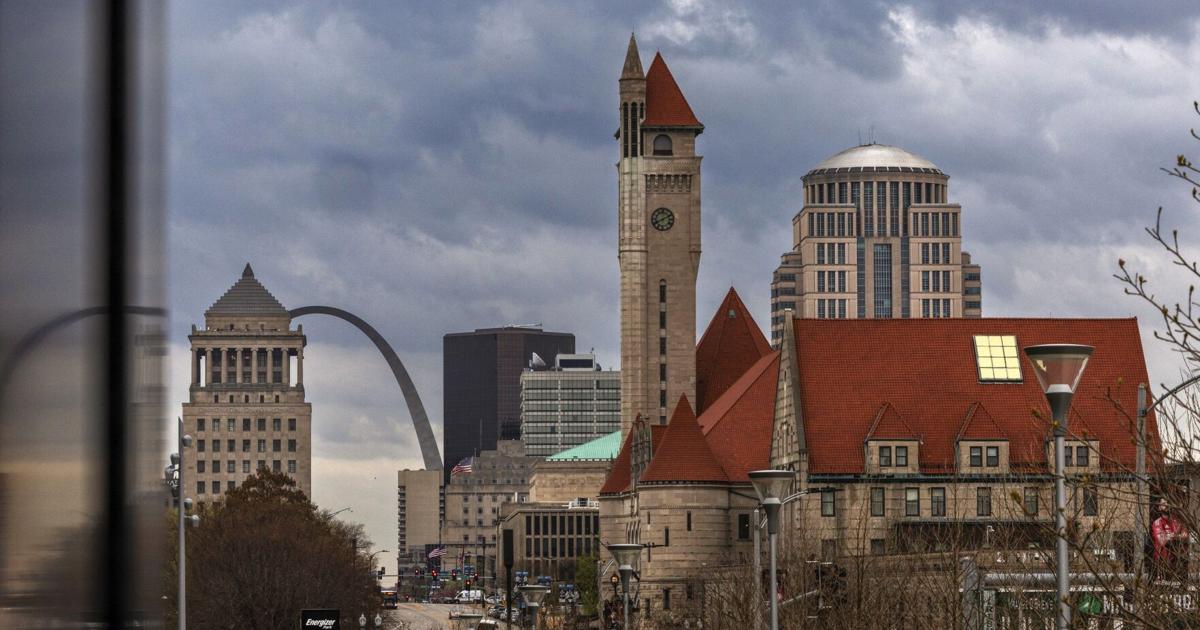 Storms today to start wave of wet weather that will wallop St. Louis
