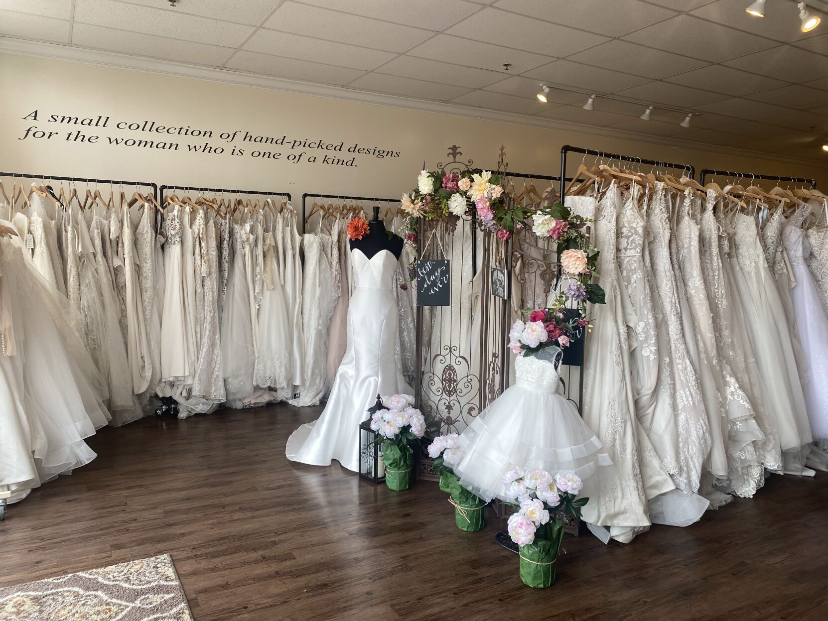 Grace's bridal outlet boutique