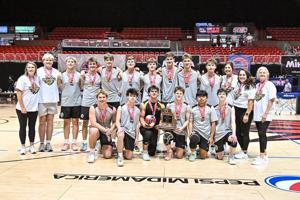 05/27/26 - Boys Volleyball - C1 Championship - Vianney vs Lutheran South