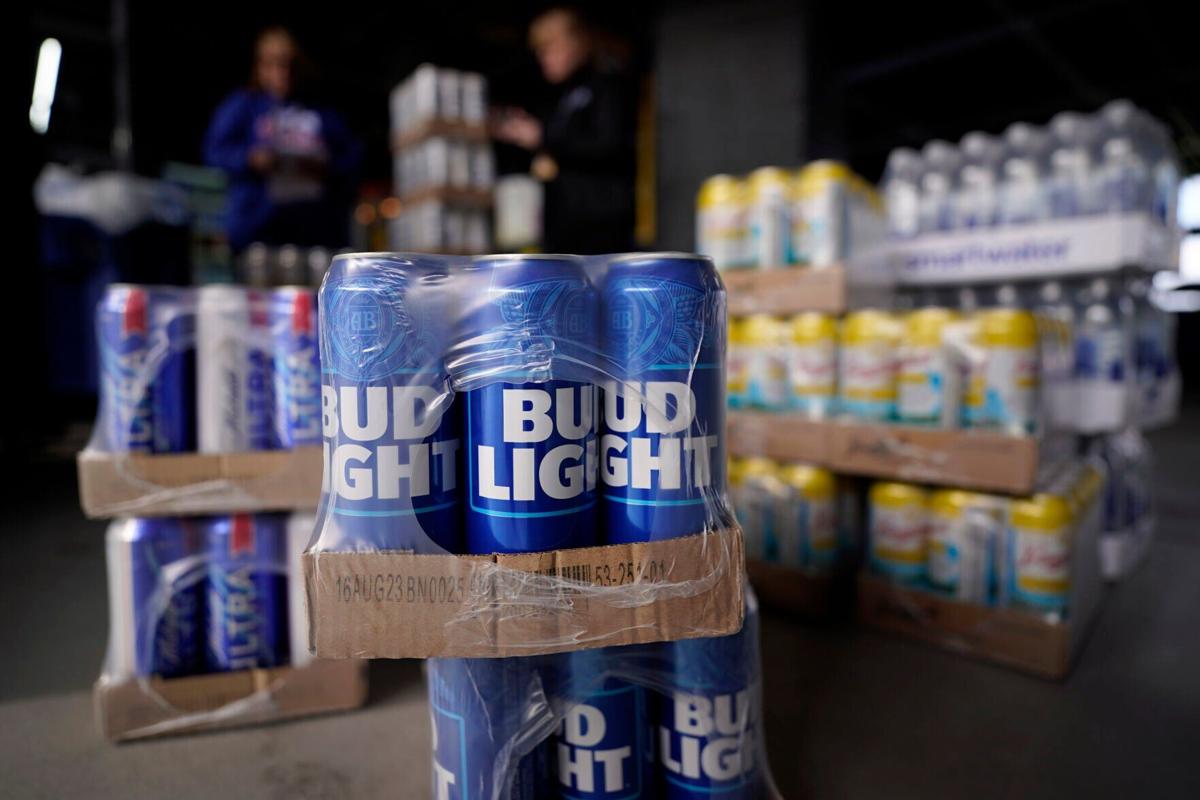 A-B responds to Bud Light controversy: 'One single can' sent to one  influencer