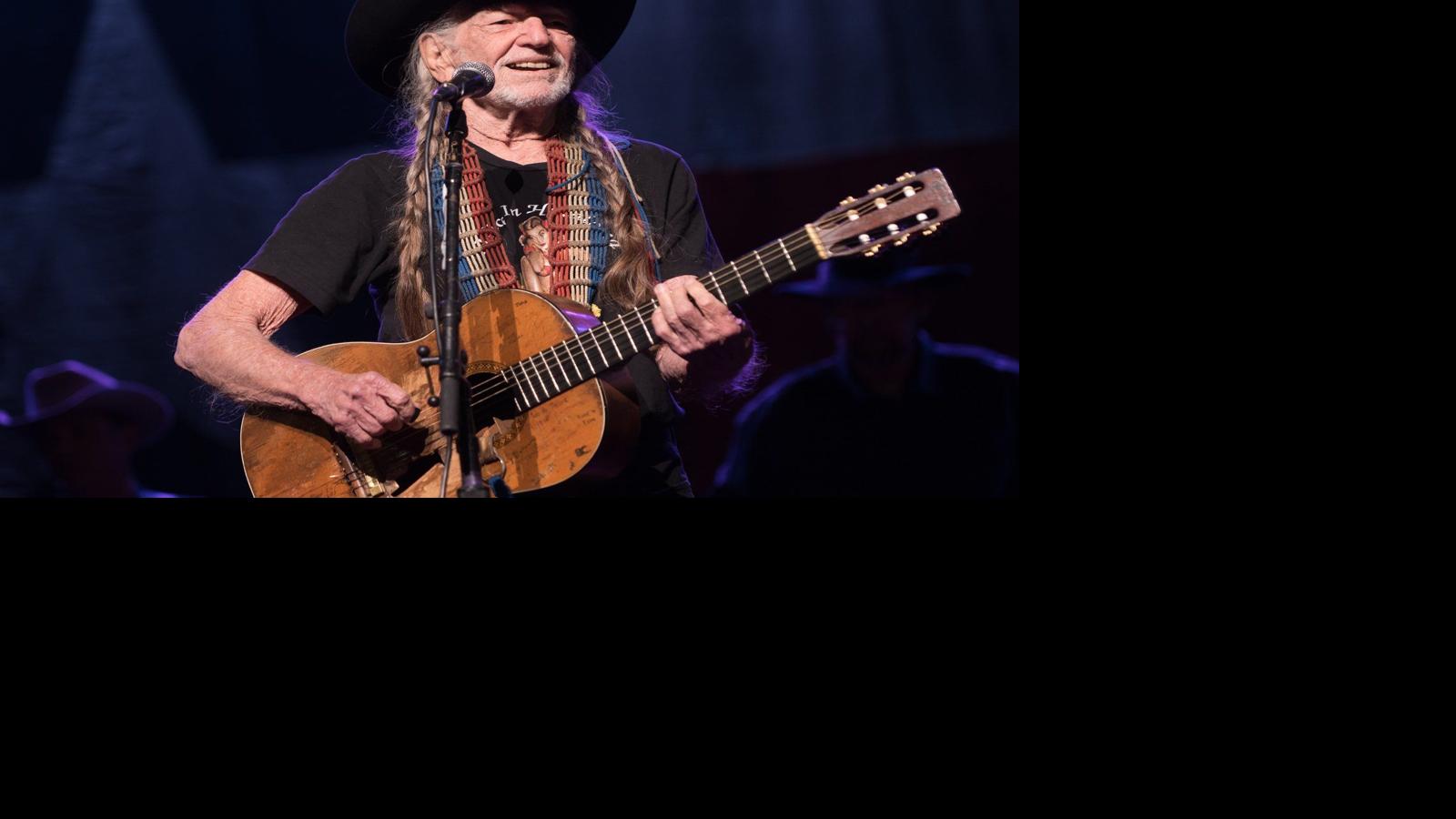 Willie Nelson&#39;s St. Louis shows goes on despite Merle Haggard&#39;s death | Concert reviews ...