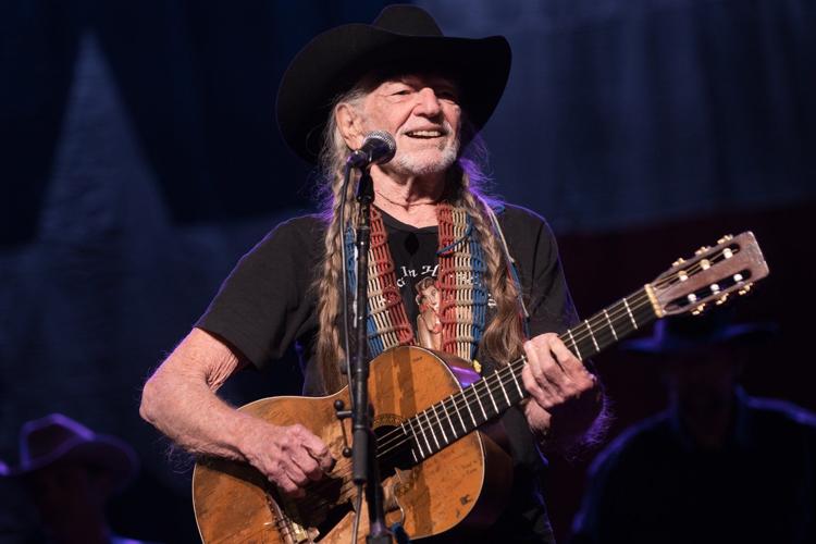 Willie Nelson's St. Louis shows goes on despite Merle Haggard's death