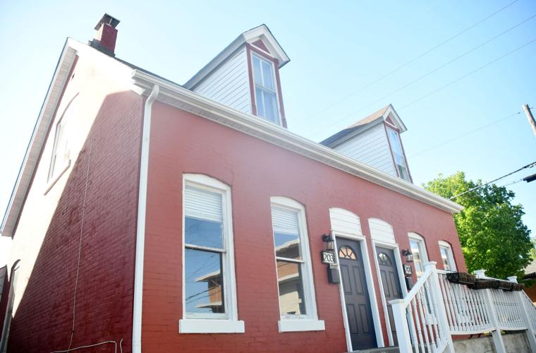 201 South Seventh Street in St. Charles