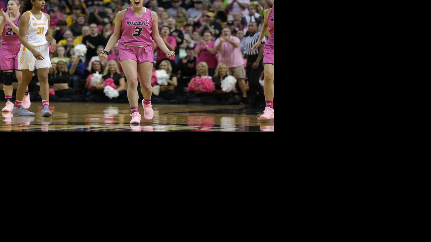 Benfred Sophie Cunningham Scores An Assist On Aijha Blackwell S