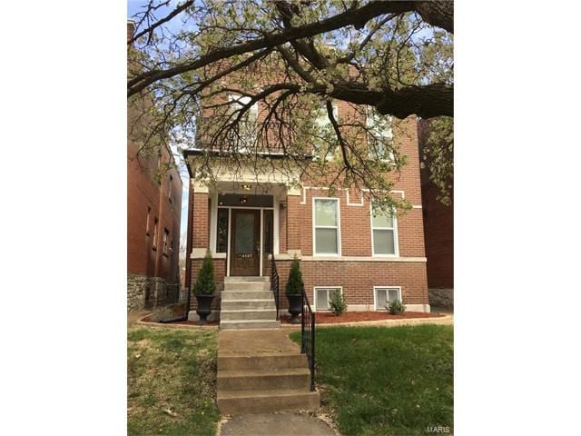 3 Bedroom Home in St Louis - $425,000