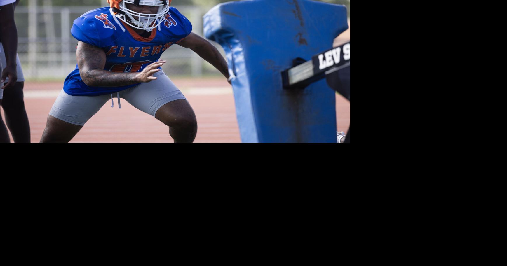 Leon Howard heads into 4th season as LB for East St. Louis' fearsome ...