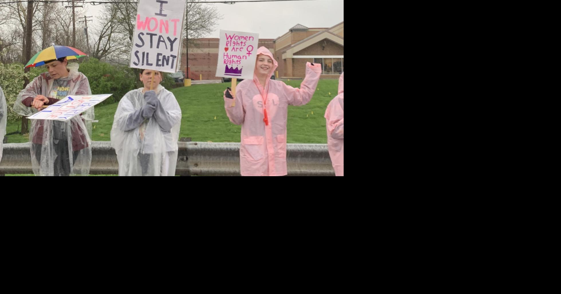 Protesters tee off against Trump and Musk in ‘Hands Off!’ rallies ...