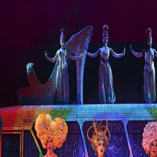 Priscilla Queen Of The Desert Has Costumes Fit For A Queen Theater Reviews Stltoday Com