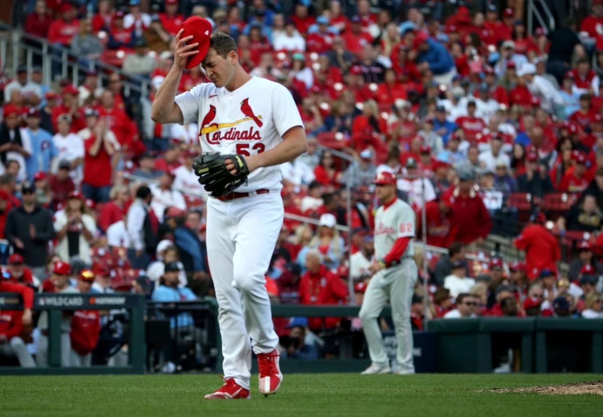 Quick hits: Cardinals bungle lead in messy ninth inning as