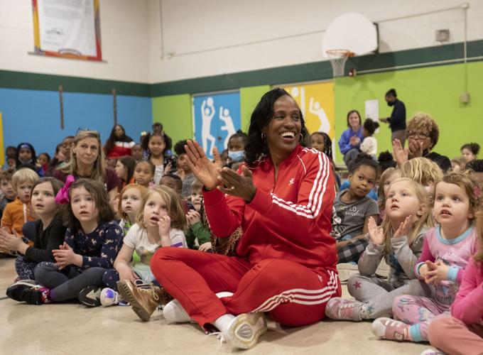 Jackie Joyner-Kersee visits Wilkinson Early Childhood Center in �����Ӱ�ԭ��