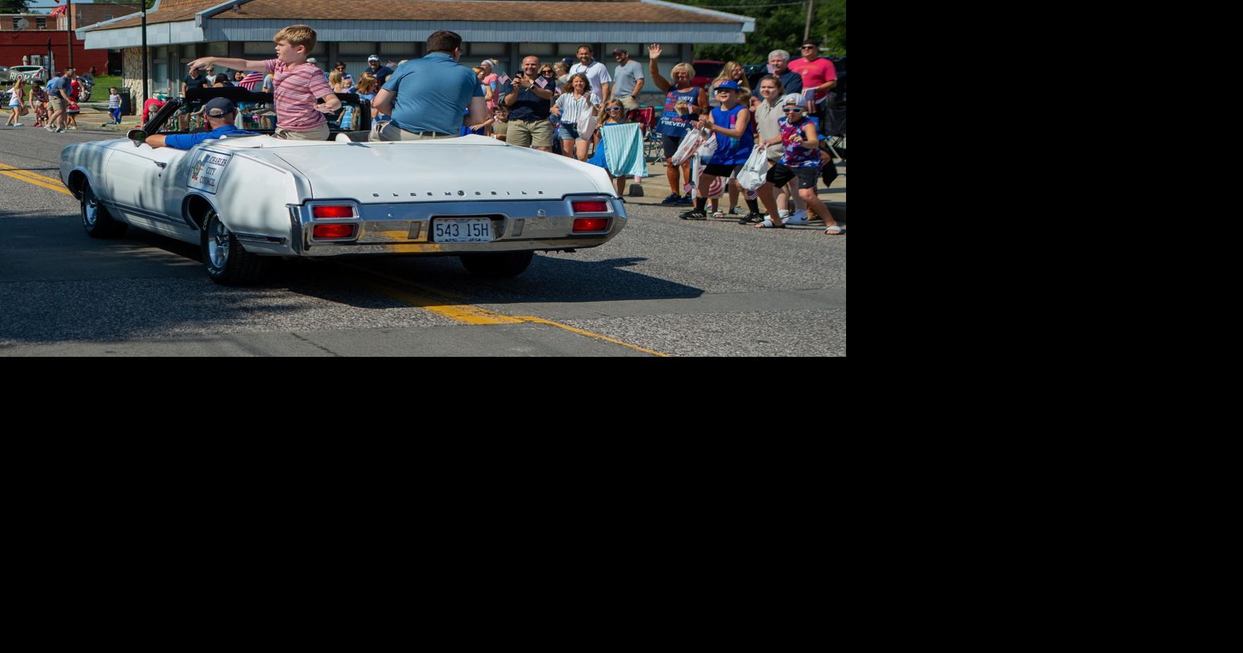 Riverfest parade in downtown St. Charles