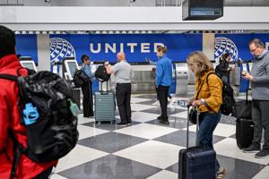 UNITED ARLNS-CEO/