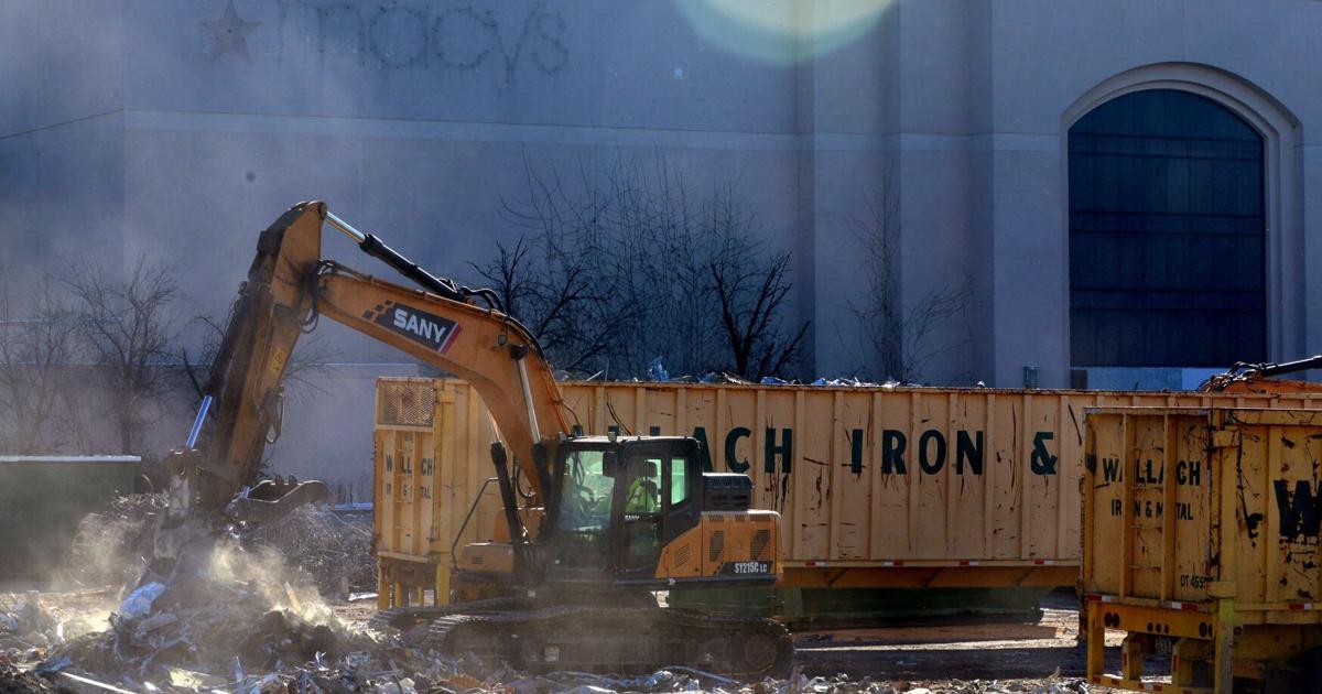 Demolition of Chesterfield Mall begins Demolition of Chesterfield Mall begins