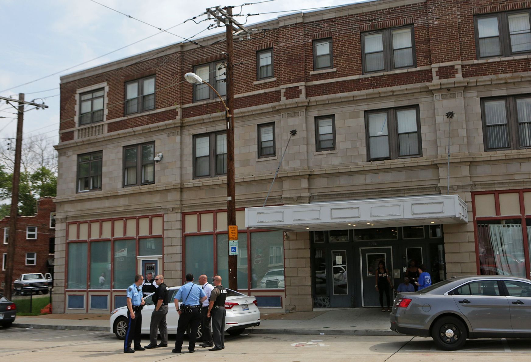 Alleged gunman others in custody in attack on St. Louis police