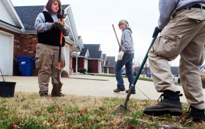 How 80 000 Volunteers Showed Joplin Mo That The World Cared Response Team Member Supervises As Anna Bettger Left And Jeremiah Chamberlin Plant A Tree In Front Of Newly Rebuilt Home Joplin Mo On Dec